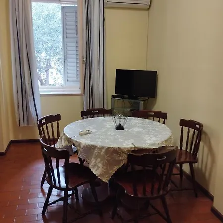 Bugenvilija Split