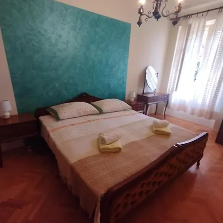 Apartment Bugenvilija Split